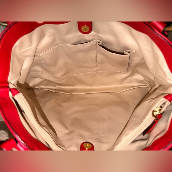 Coach Vibrant Red Leather Shoulder Bag - Picture 7 of 12